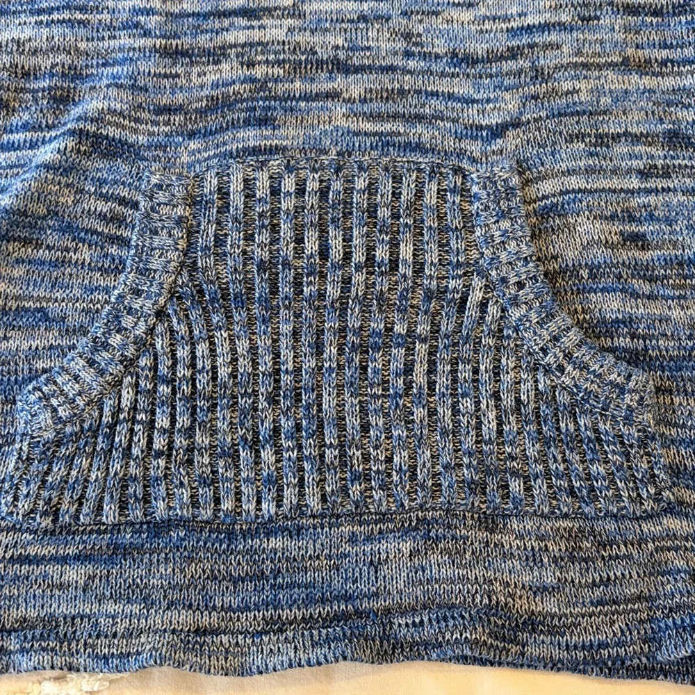 Multi Colored blue and white knitted v-neck hooded sweater pocket Size M